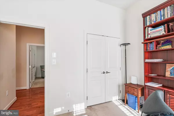 Severna Park, MD 21146,411 HELMSMAN WAY