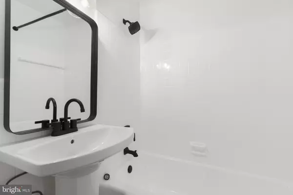 College Park, MD 20740,7404 COLUMBIA AVE #5