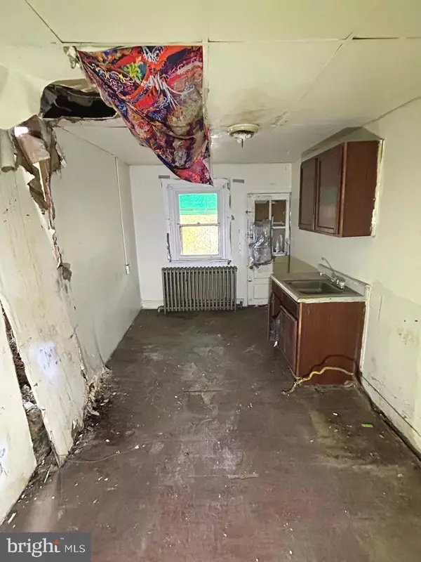 Philadelphia, PA 19140,2046 DENNIE ST