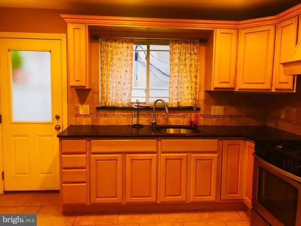 Philadelphia, PA 19145,2041 S BANCROFT ST