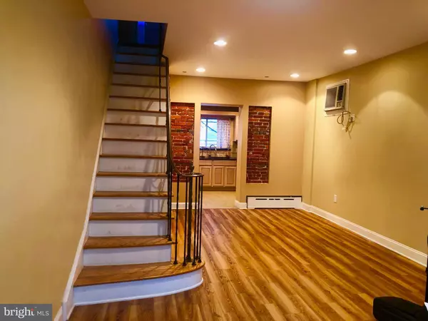 Philadelphia, PA 19145,2041 S BANCROFT ST