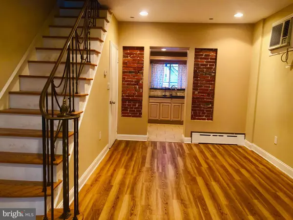 Philadelphia, PA 19145,2041 S BANCROFT ST