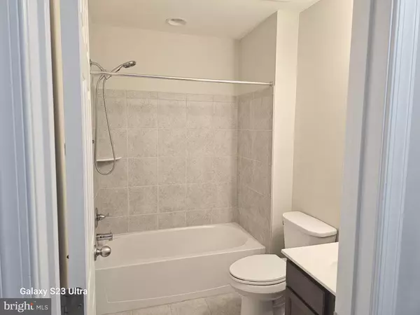 Chantilly, VA 20152,25634 PLEASANT VALLEY RD