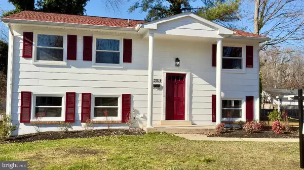 13814 GREENWOOD DR, Woodbridge, VA 22193