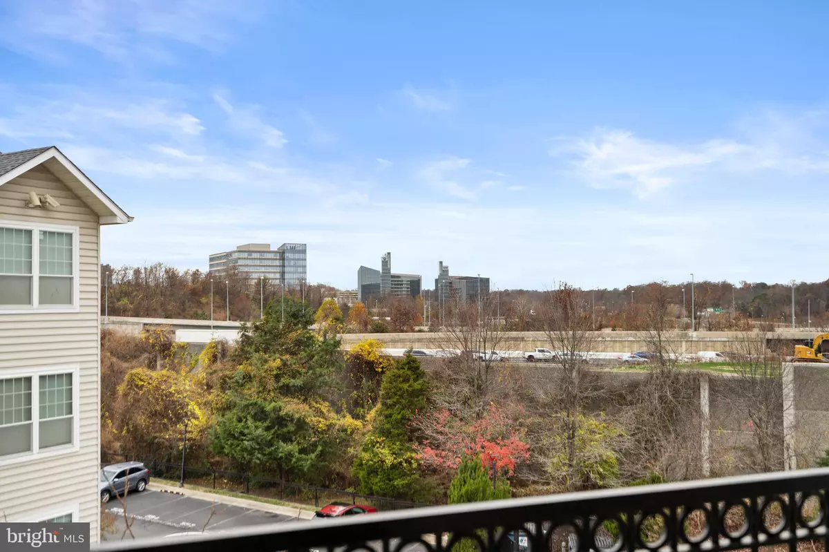 Mclean, VA 22102,1570 SPRING GATE DR #7406