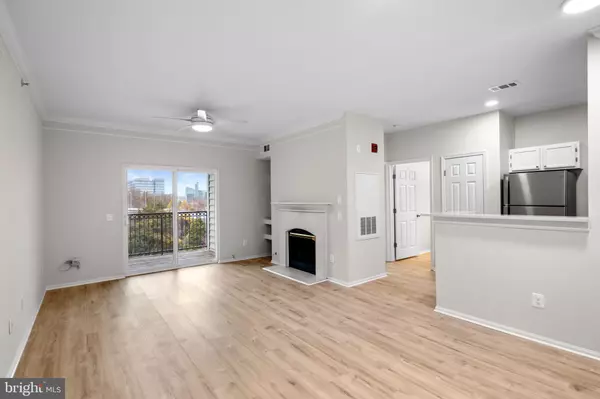 Mclean, VA 22102,1570 SPRING GATE DR #7406