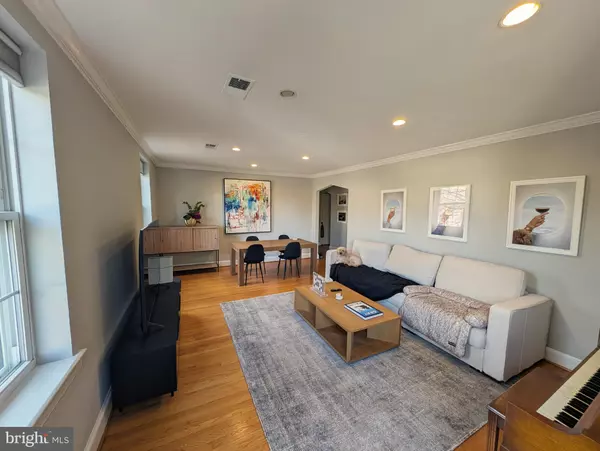 Alexandria, VA 22301,400-306 COMMONWEALTH AVE #306