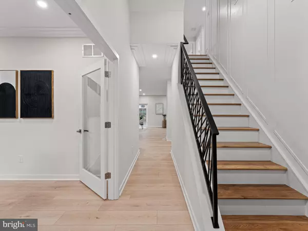 Cherry Hill, NJ 08002,306 CHERRY HILL BLVD