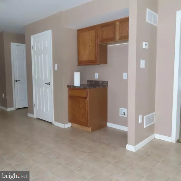 Chambersburg, PA 17202,5237 ROLLING ROAD #H