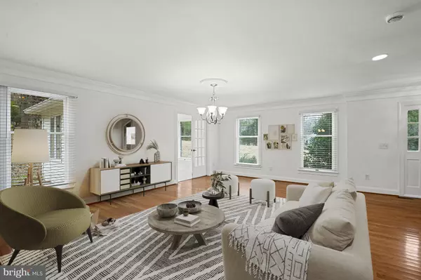 Great Falls, VA 22066,355 SPRINGVALE RD