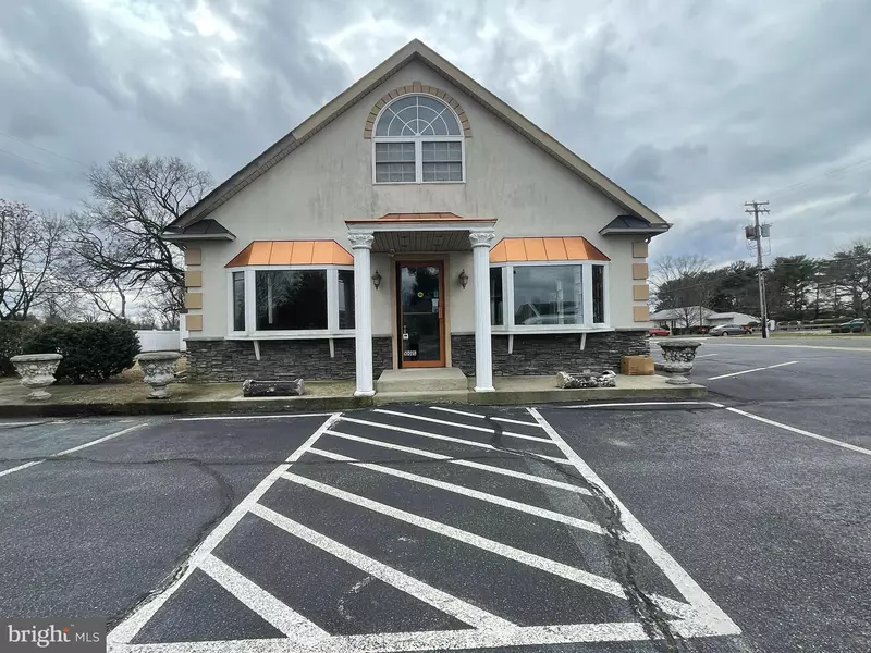 100 S WHITE HORSE PIKE, Hammonton, NJ 08037