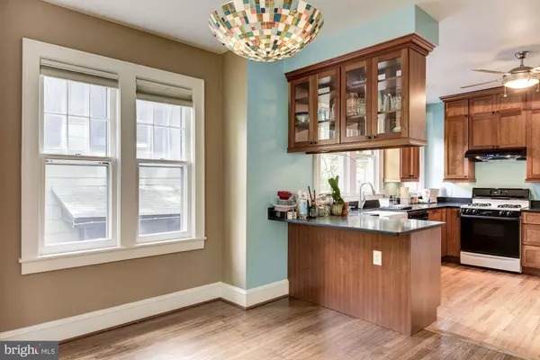 Takoma Park, MD 20912,7413 MAPLE AVE