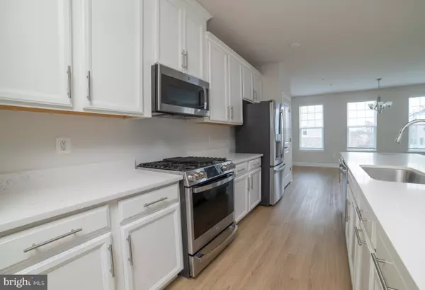 Hanover, MD 21076,8369 MEADOWOOD DR