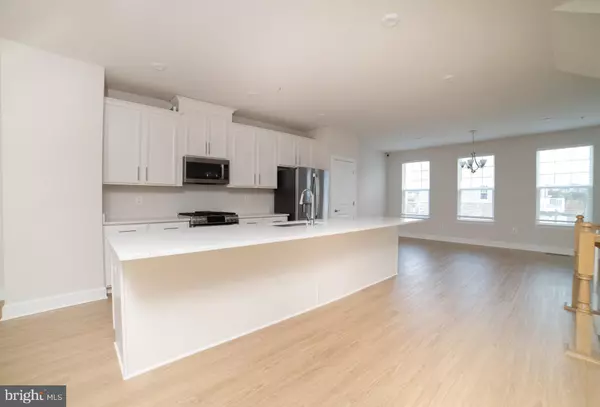 Hanover, MD 21076,8369 MEADOWOOD DR