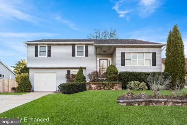 7 PELHAM RD, Marlton, NJ 08053