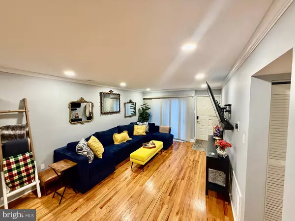 Philadelphia, PA 19103,100 N 22ND ST #106