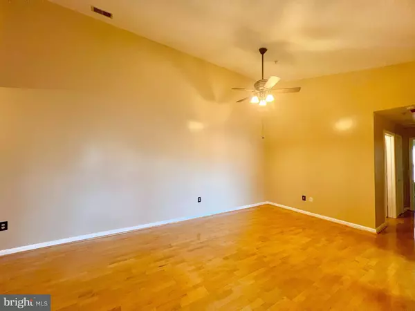 Glen Burnie, MD 21060,6502 HOME WATER CT #303