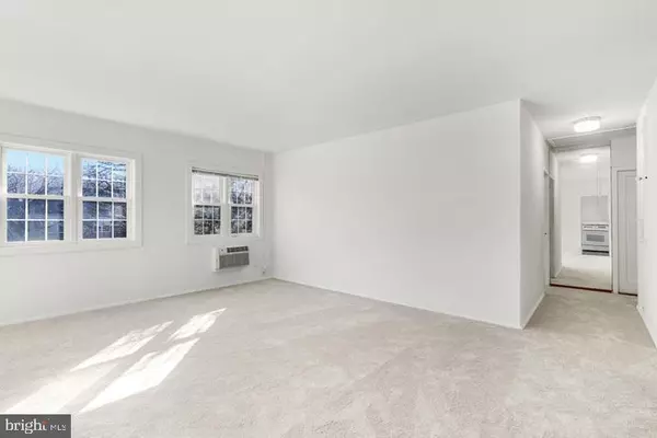 Alexandria, VA 22302,3618 GUNSTON RD