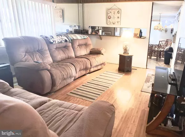 Wildwood, NJ 08260,17 CHANNEL DR