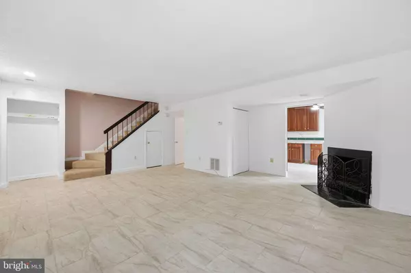 Laurel, MD 20707,7616 WOODBINE DR