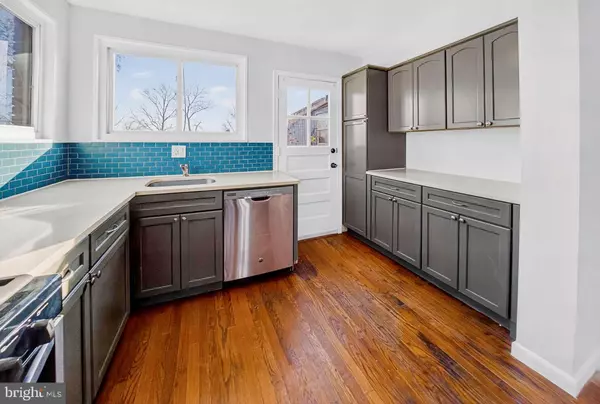 Silver Spring, MD 20903,8611 CARROLL AVE