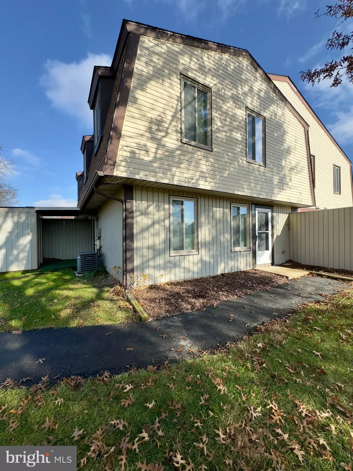 Baltimore, MD 21237,8 KING HENRY CIRCLE