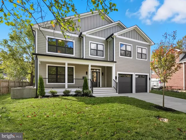 3218 BLUNDELL RD, Falls Church, VA 22042