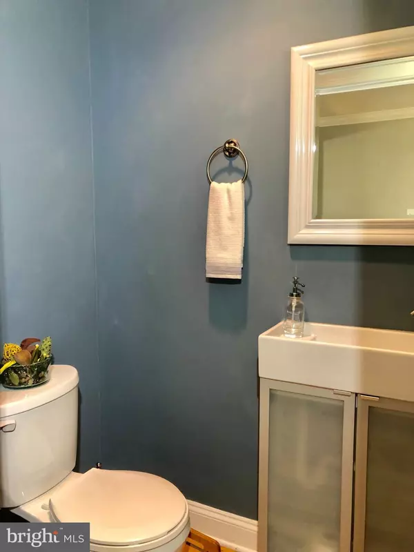 Baltimore, MD 21211,3533 FALLS RD