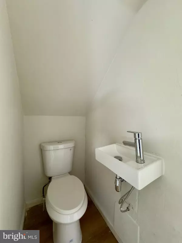 Middle River, MD 21220,815 SENECA PARK RD