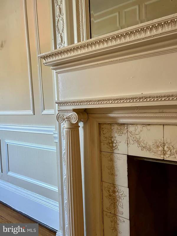 Baltimore, MD 21217,2352 EUTAW PL #1