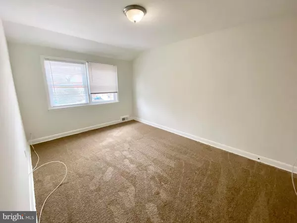 Baltimore, MD 21239,1604 PENTWOOD RD