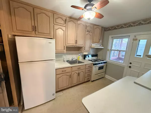 Baltimore, MD 21229,829 N CHAPEL GATE LN