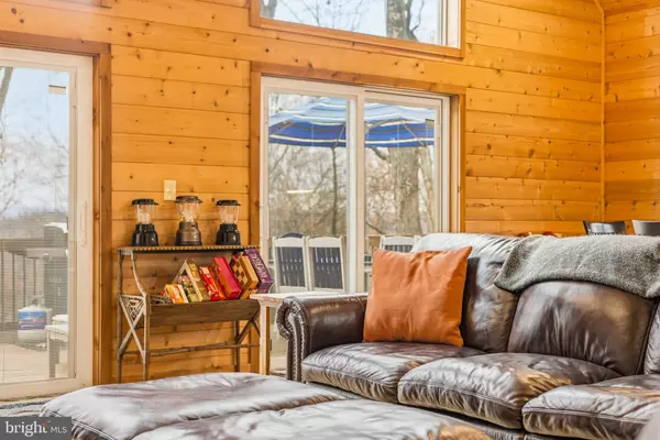 Berkeley Springs, WV 25411,388 BOBCAT DR