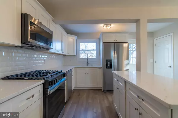 Somerset, NJ 08873,328 RALPH ST