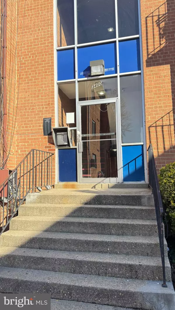 Arlington, VA 22206,3400 25TH ST S #27