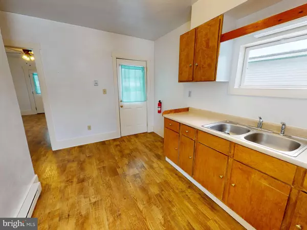 Bellefonte, PA 16823,925 W WATER ST