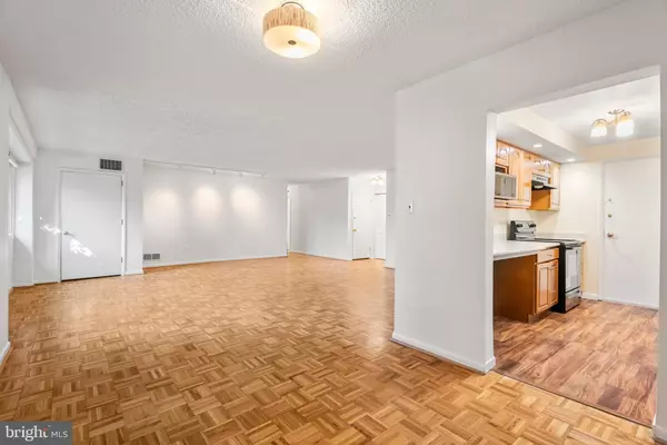 Ardmore, PA 19003,103 W MONTGOMERY AVE #1A