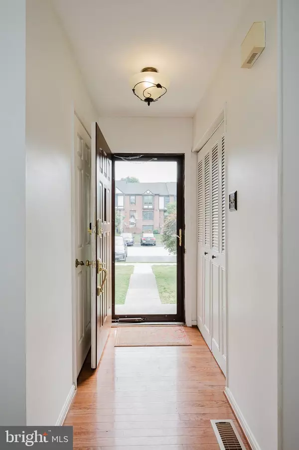 Lutherville Timonium, MD 21093,27 FARADAY DR