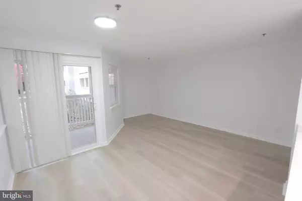 Mclean, VA 22102,1504 LINCOLN WAY #104