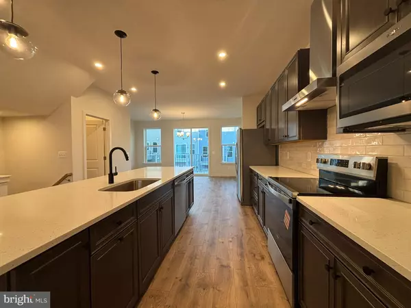 Dumfries, VA 22026,17952 ALICIA AVE #1