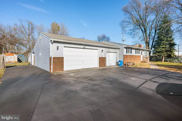 Bristol, PA 19007,220 WESTERN AVE