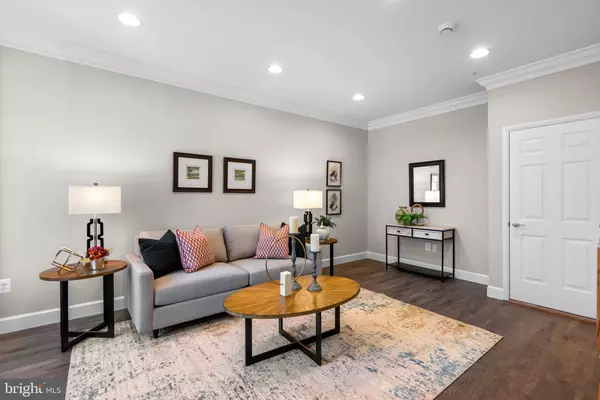 Gaithersburg, MD 20878,119 DECOVERLY DR