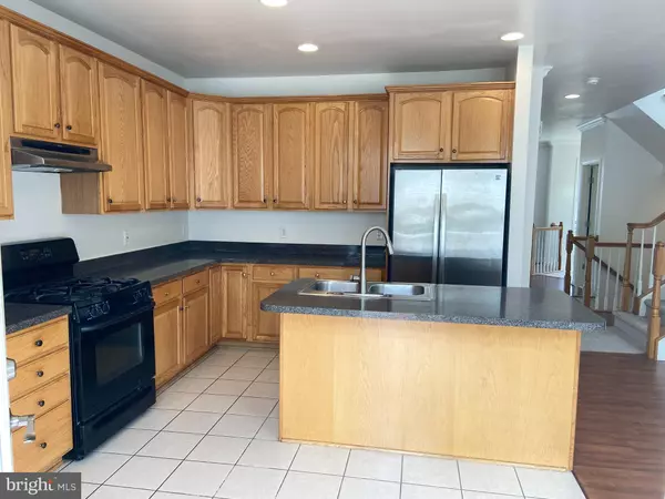 Centreville, VA 20120,5633 SHEALS LN