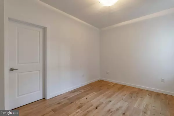 Philadelphia, PA 19106,224 CHURCH ST #406