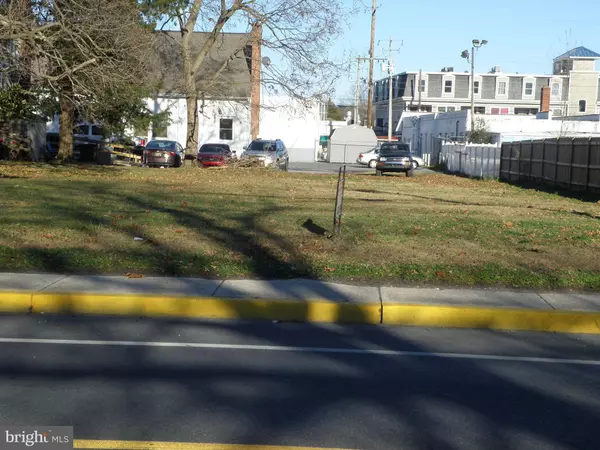 114 N BEDFORD ST, Georgetown, DE 19947