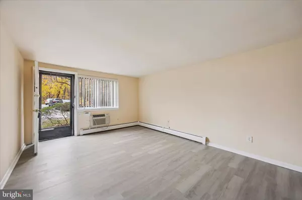 Glenolden, PA 19036,100 E GLENOLDEN AVE #D-14