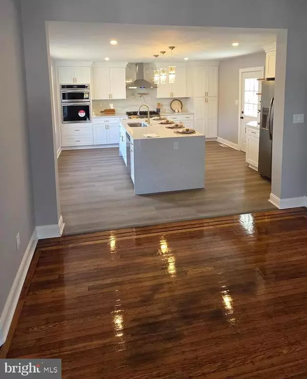 Woodbury Heights, NJ 08097,416 OAK AVE