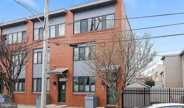 928 WALLACE ST, Philadelphia, PA 19123