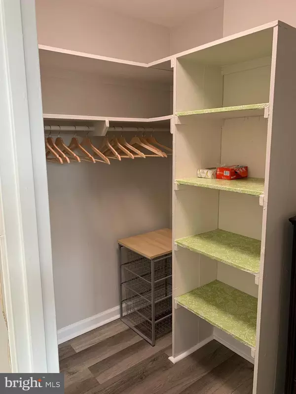 Arlington, VA 22209,1121 ARLINGTON BLVD #734