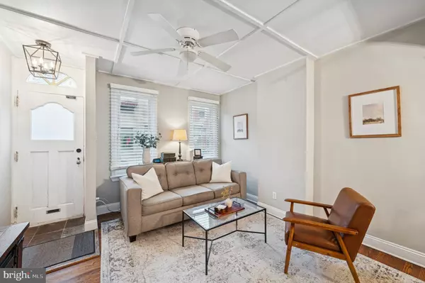 Philadelphia, PA 19147,1523 S CLARION ST